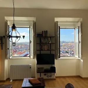 Apartment The Hilltop Nest, Lissabon