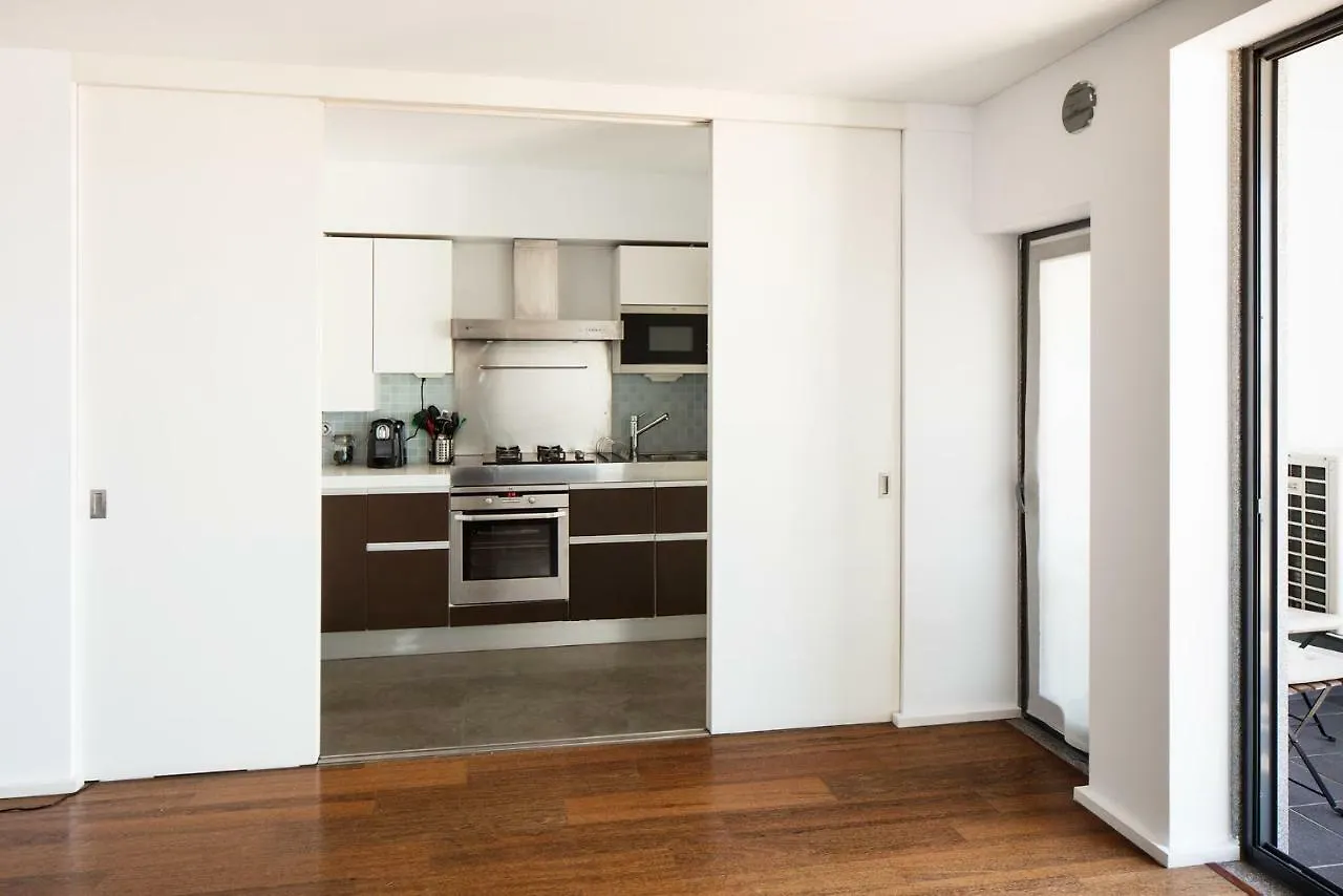 Apartment Skyscraper Riverview Lisbon With Indoor Pool